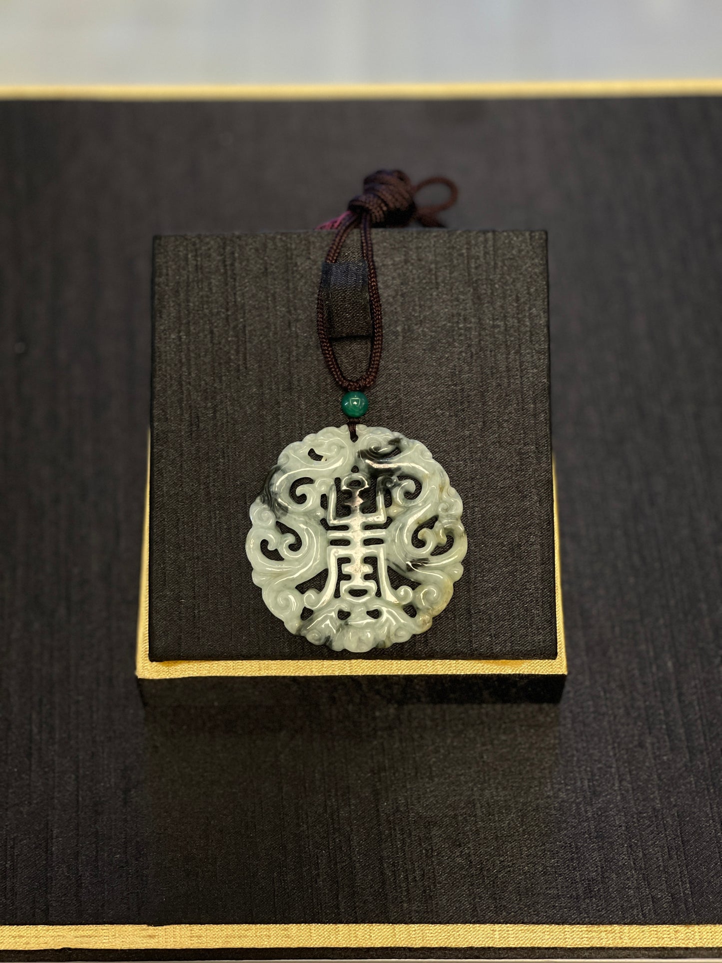 Jadeite pendent—Antique design