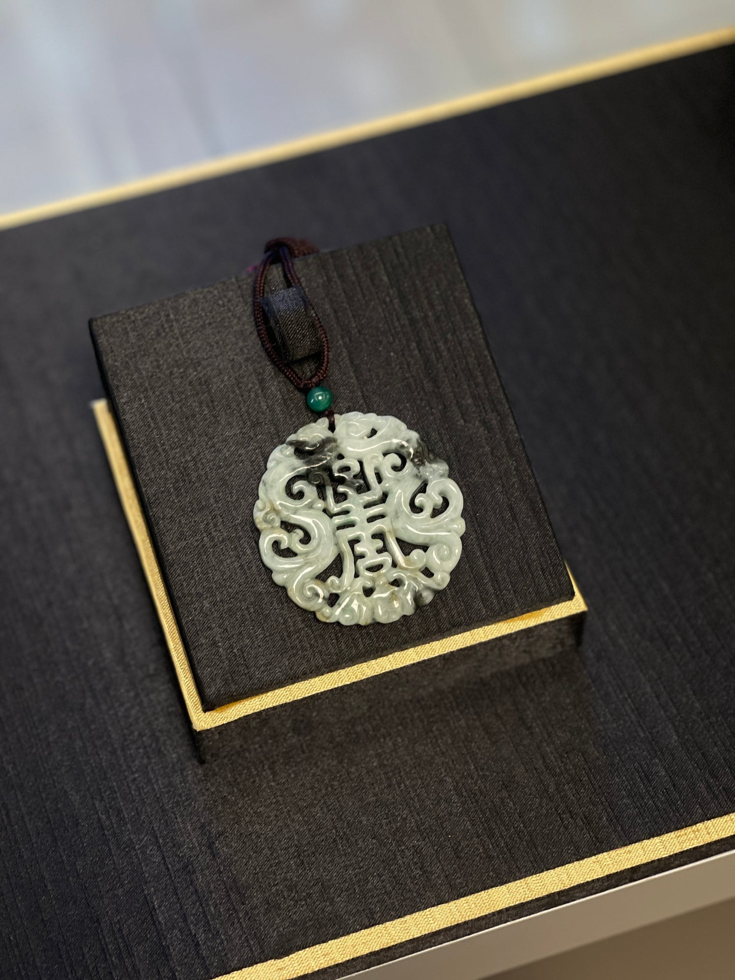 Jadeite pendent—Antique design