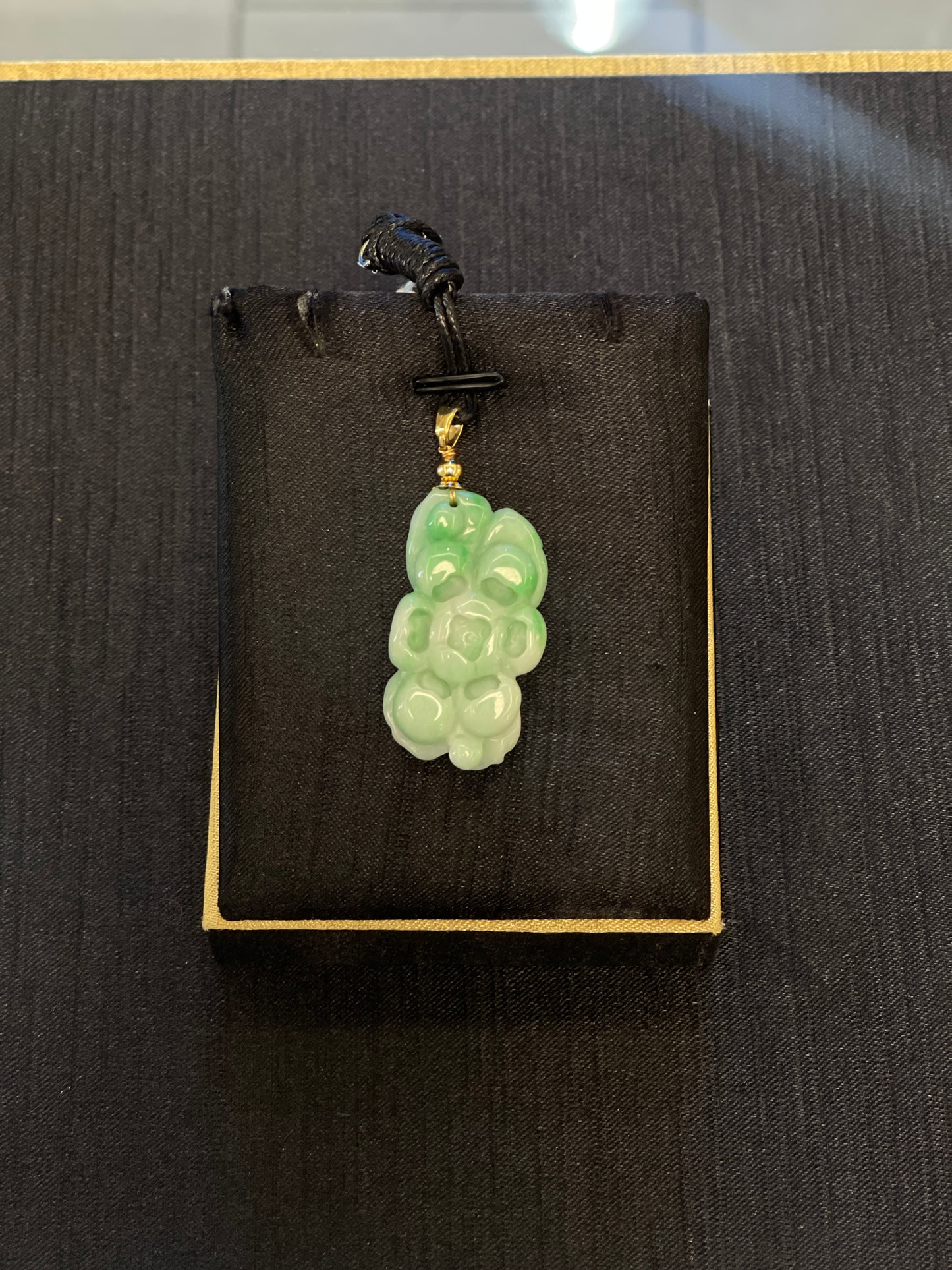 lotus jadeite pendent