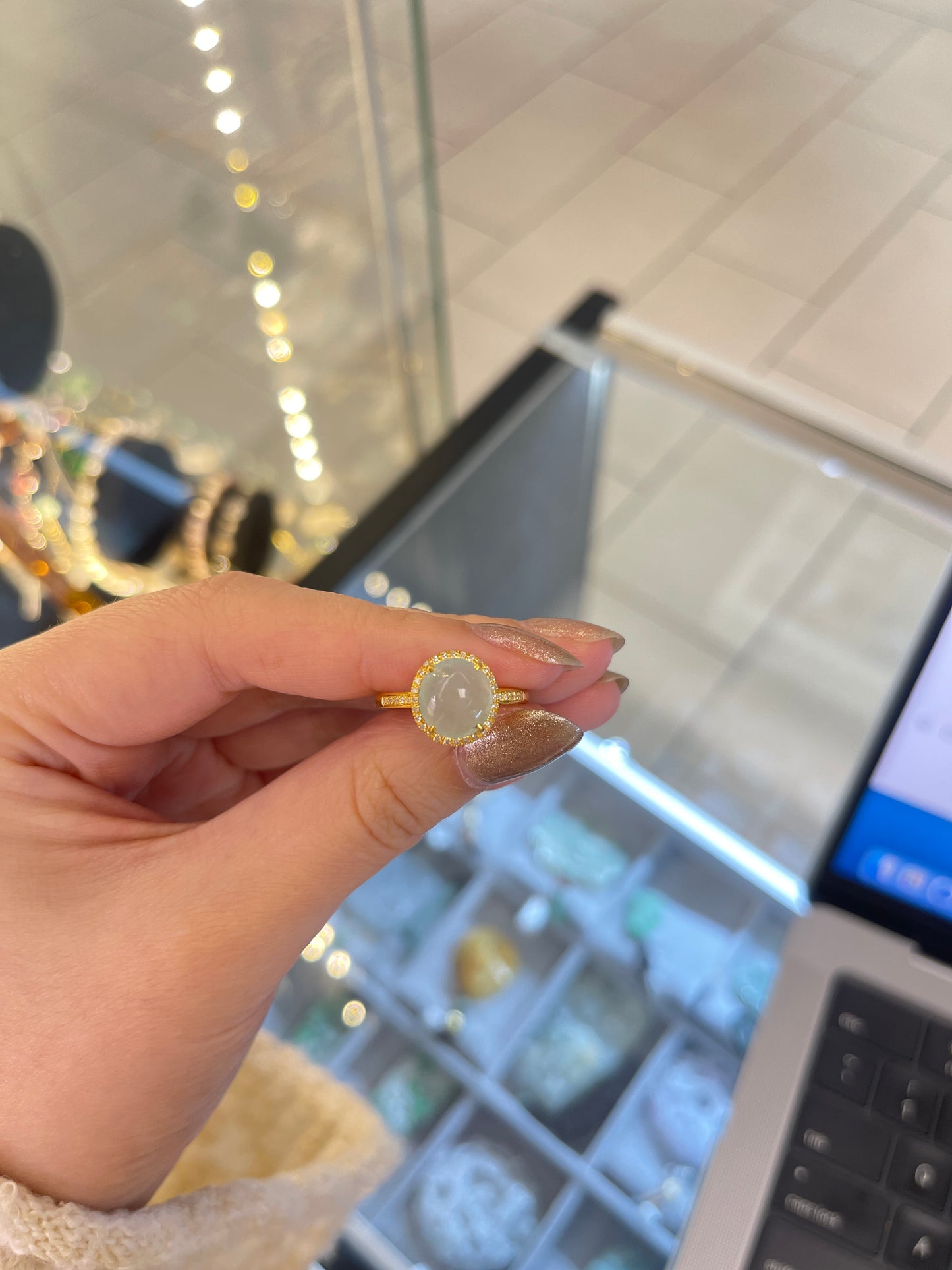 18k gold, ice jade and diamonds ring