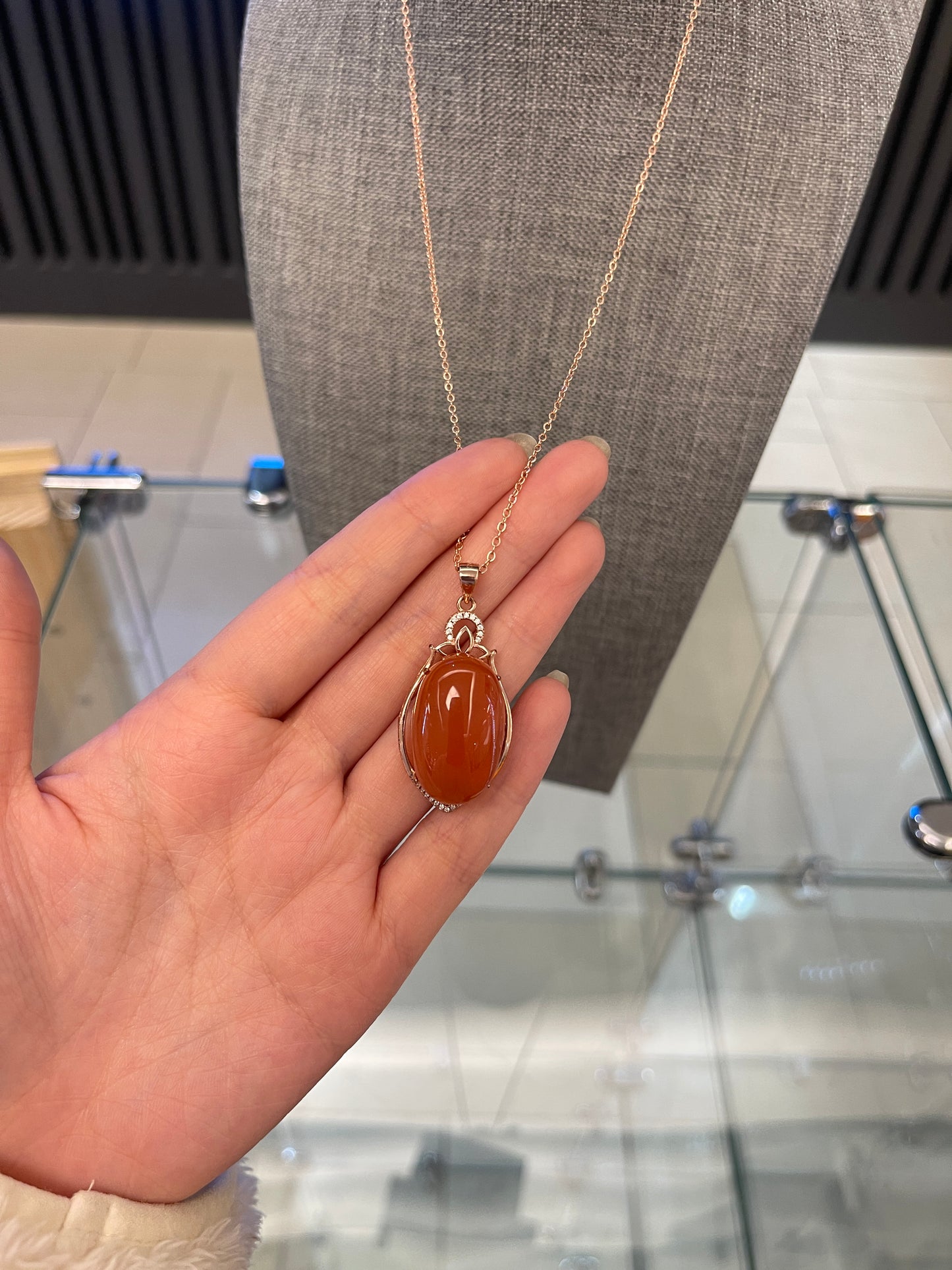 Southern red agate necklace