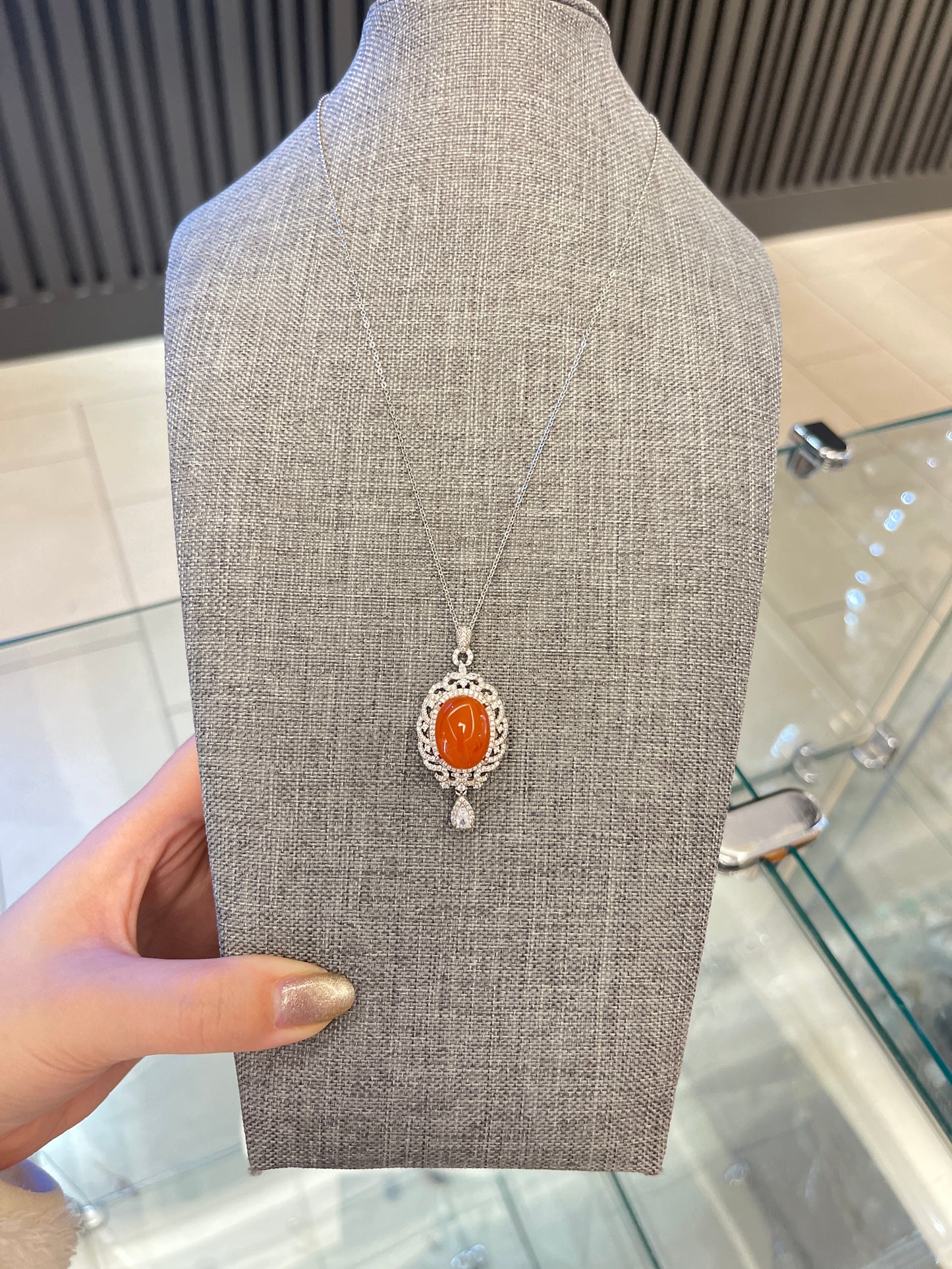 Southern red agate necklace