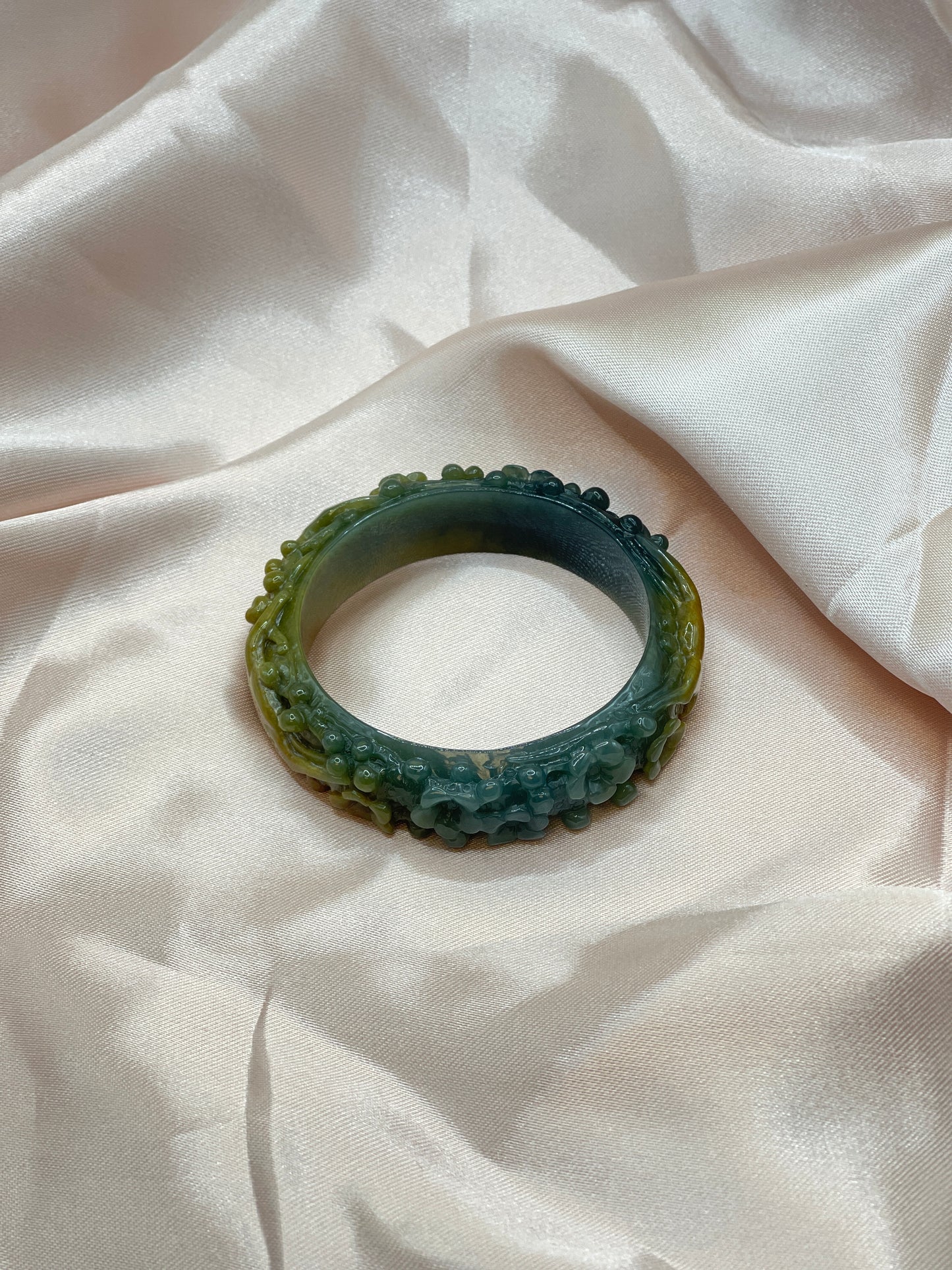 56.9mm Burmese Jadeite Bangle
