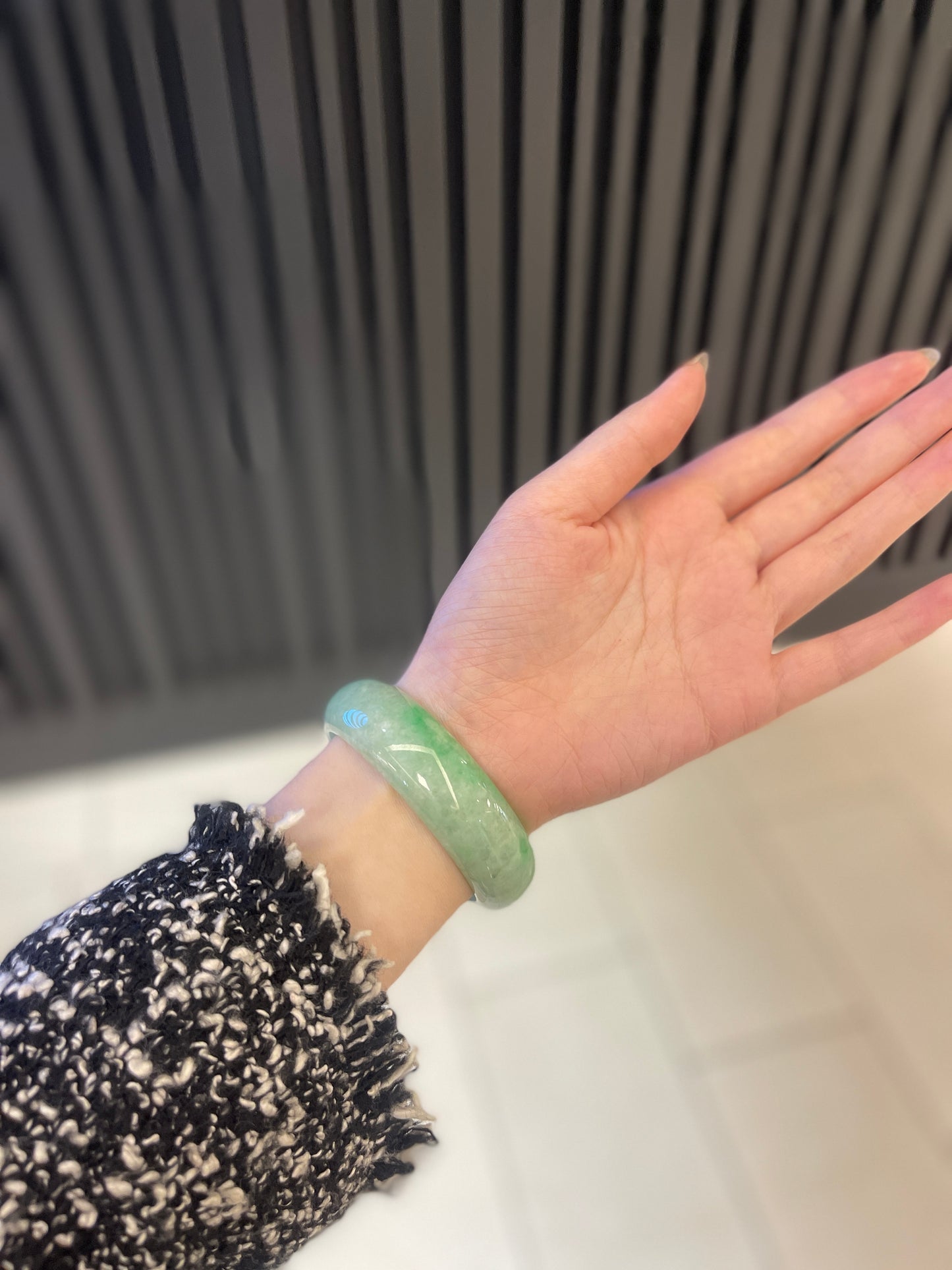 58.1mm Burmese Green Jadeite Bangle