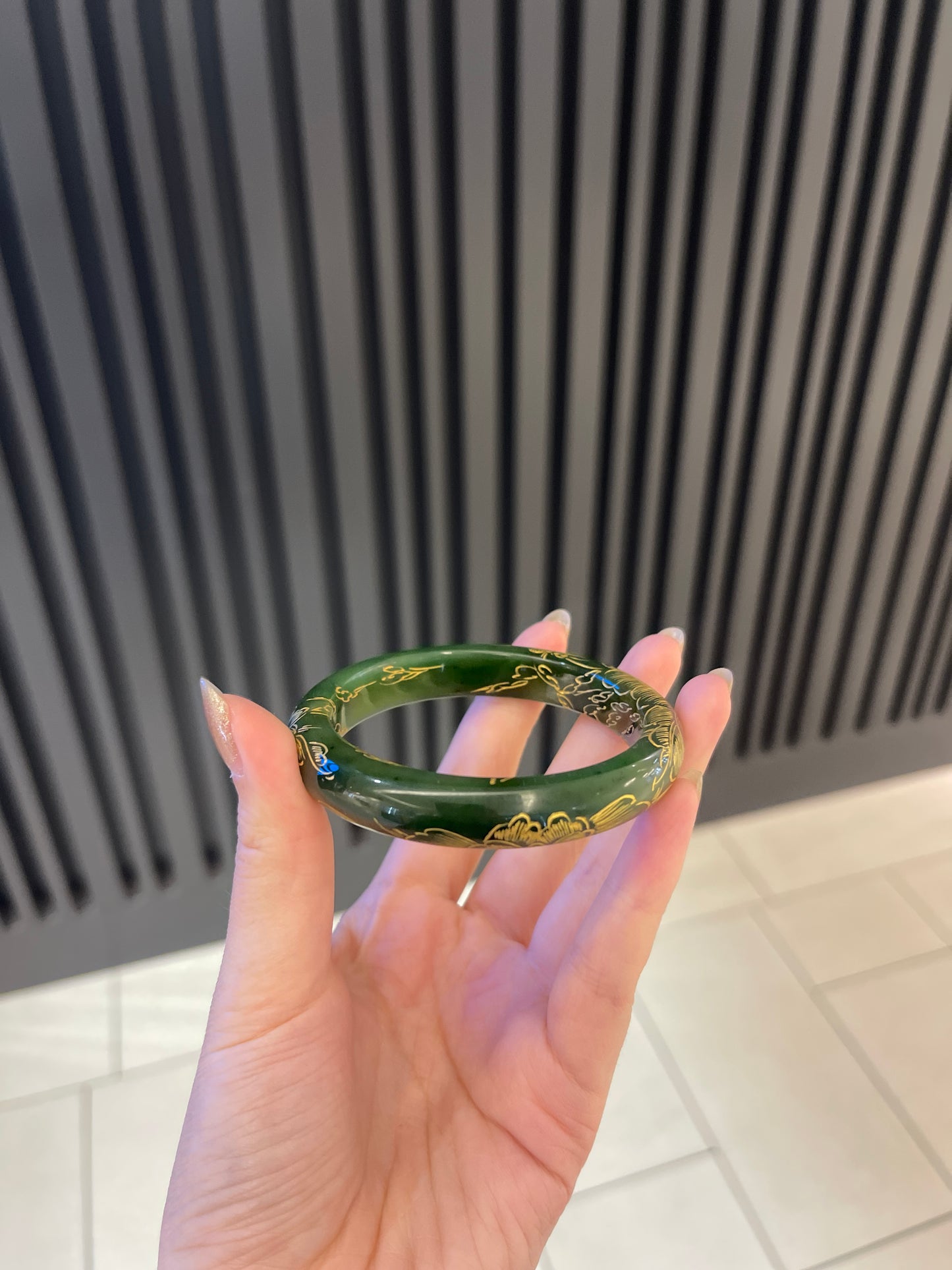 56.5mm Russia Green Jade Bangle