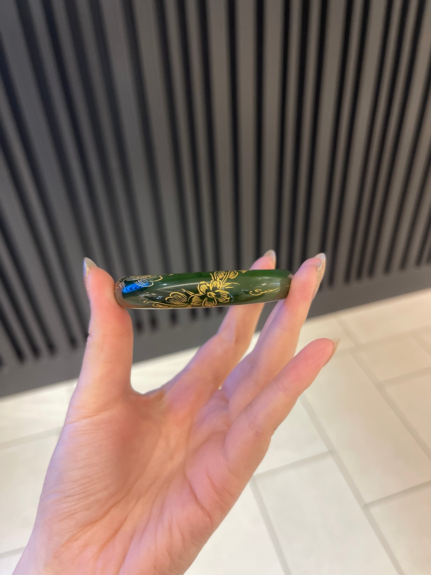 56.5mm Russia Green Jade Bangle