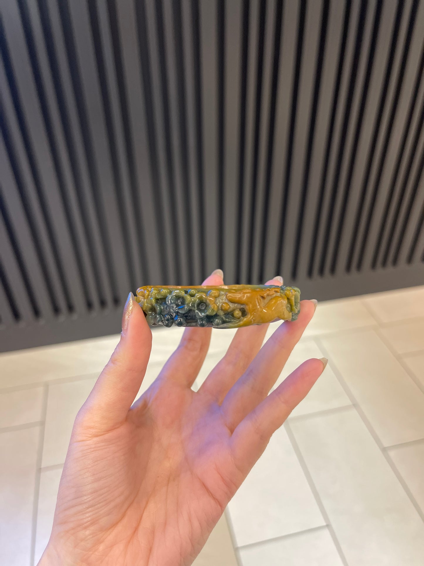 56.9mm Burmese Jadeite Bangle