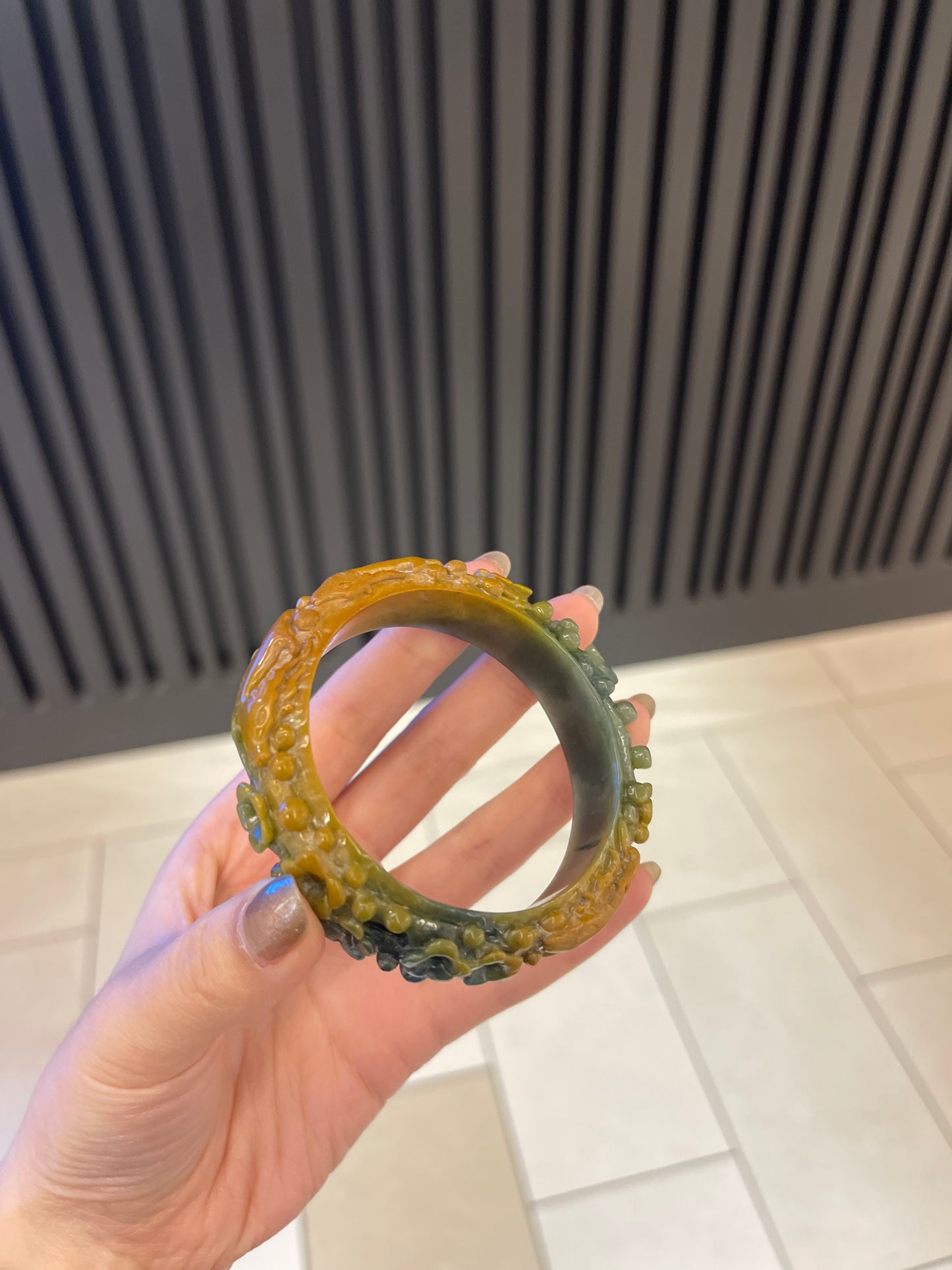 56.9mm Burmese Jadeite Bangle