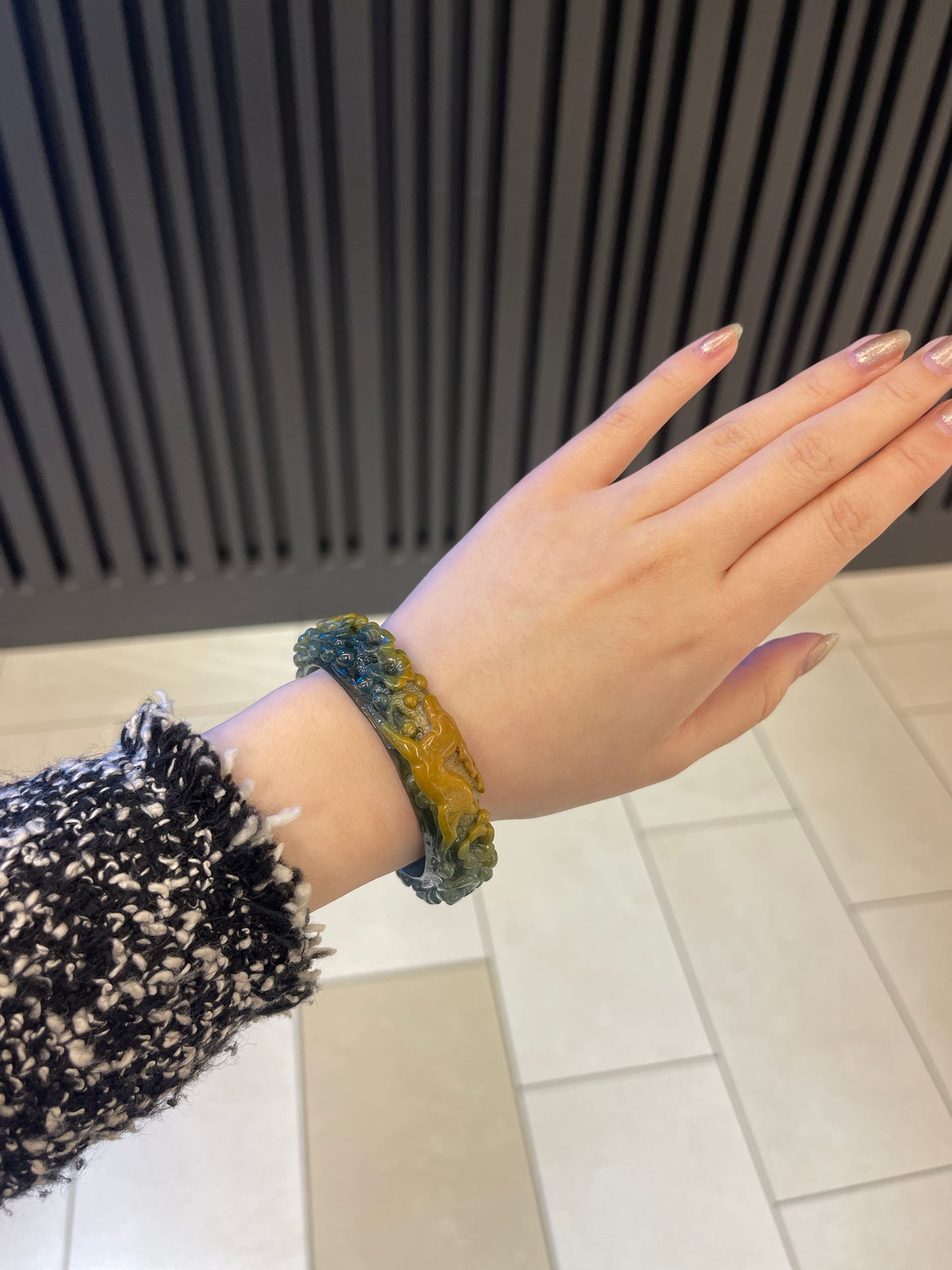 56.9mm Burmese Jadeite Bangle