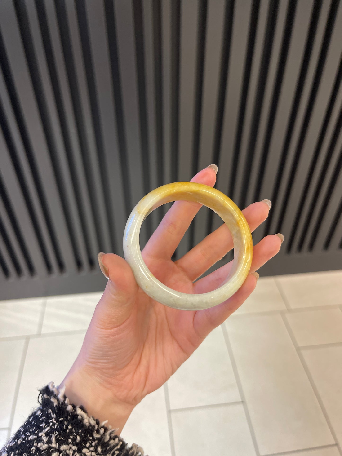 53.9mm Yellow Burmese Jadeite Bangle Grade A
